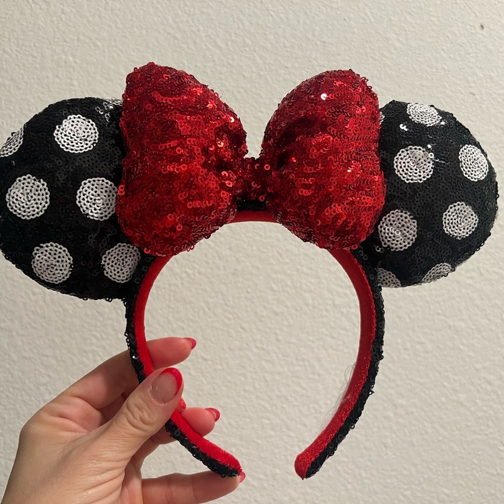 Minnie mouse sequin ears